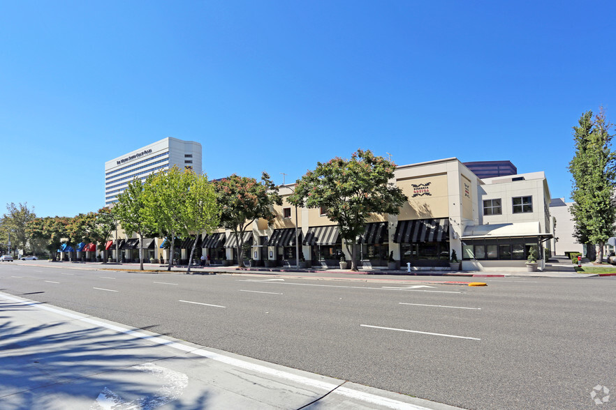 650 Anton Blvd, Costa Mesa, CA for lease - Primary Photo - Image 1 of 4