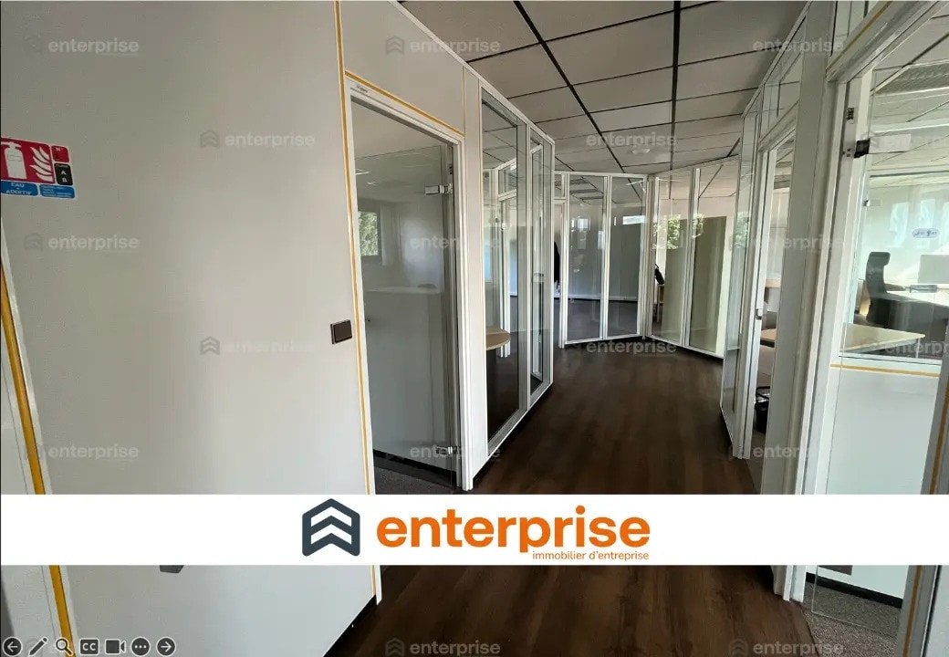 Office in Marcq-en-Baroeul for sale Interior Photo- Image 1 of 10