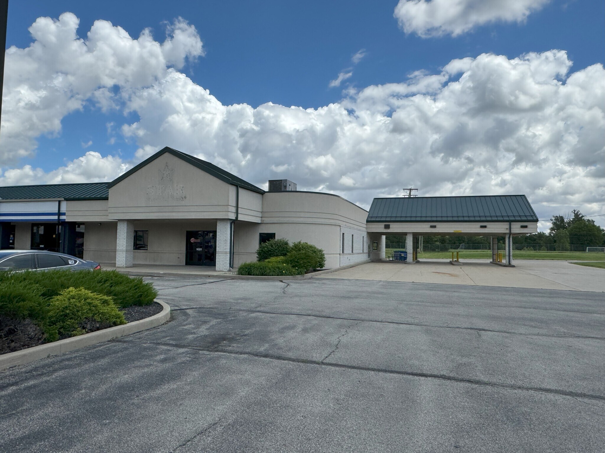 1818-1820 N Coliseum Blvd, Fort Wayne, IN for sale Building Photo- Image 1 of 1