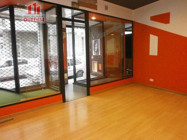 Retail in Ourense, Orense for lease - Building Photo - Image 3 of 9