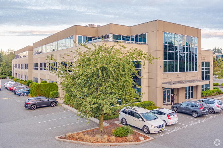 5455-5477 152 St, Surrey, BC for lease - Building Photo - Image 1 of 25