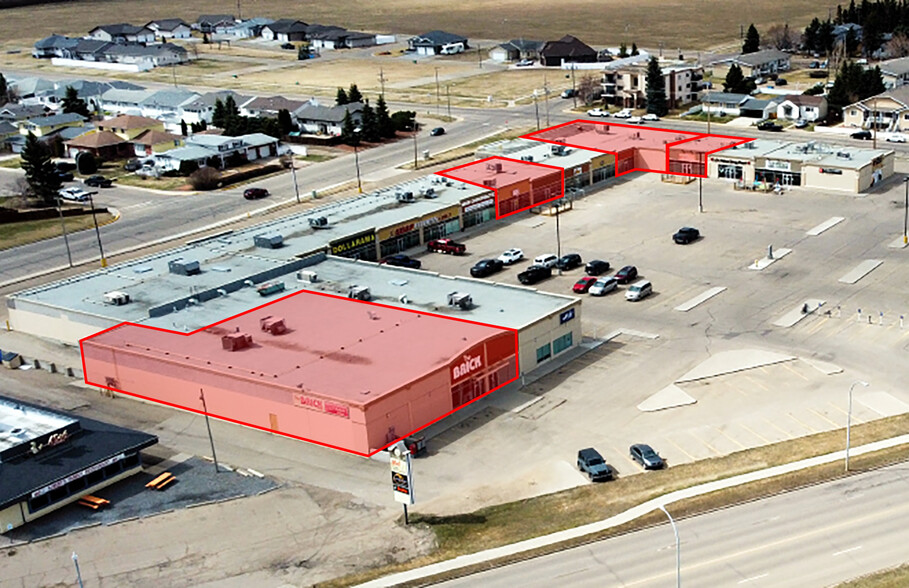 5341 50 Ave, Vegreville, AB for lease - Building Photo - Image 2 of 14