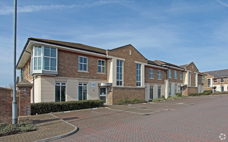 3-9 Shirwell Cres, Milton Keynes for lease - Primary Photo - Image 1 of 4