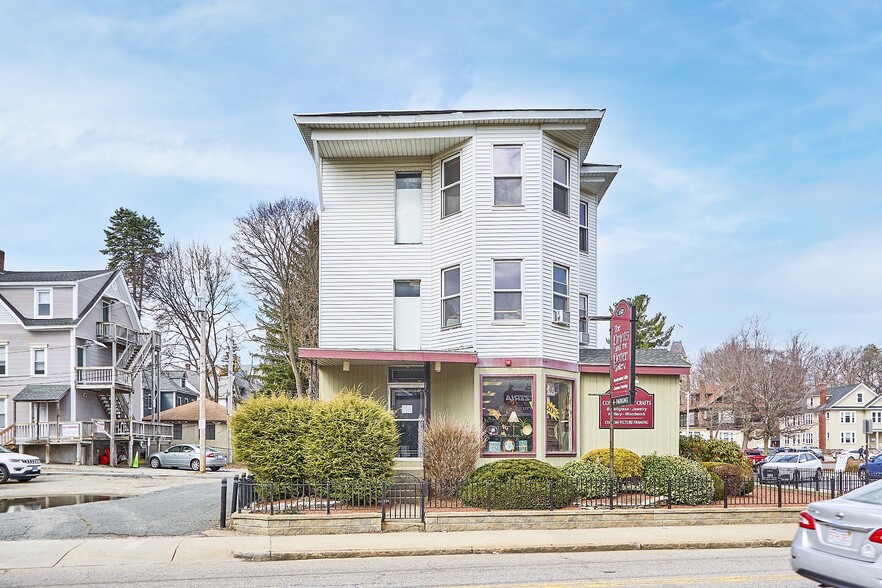 142 Highland St, Worcester, MA for lease - Building Photo - Image 3 of 14