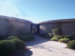 4120 Rio Bravo Dr, El Paso, TX for lease Building Photo- Image 2 of 3
