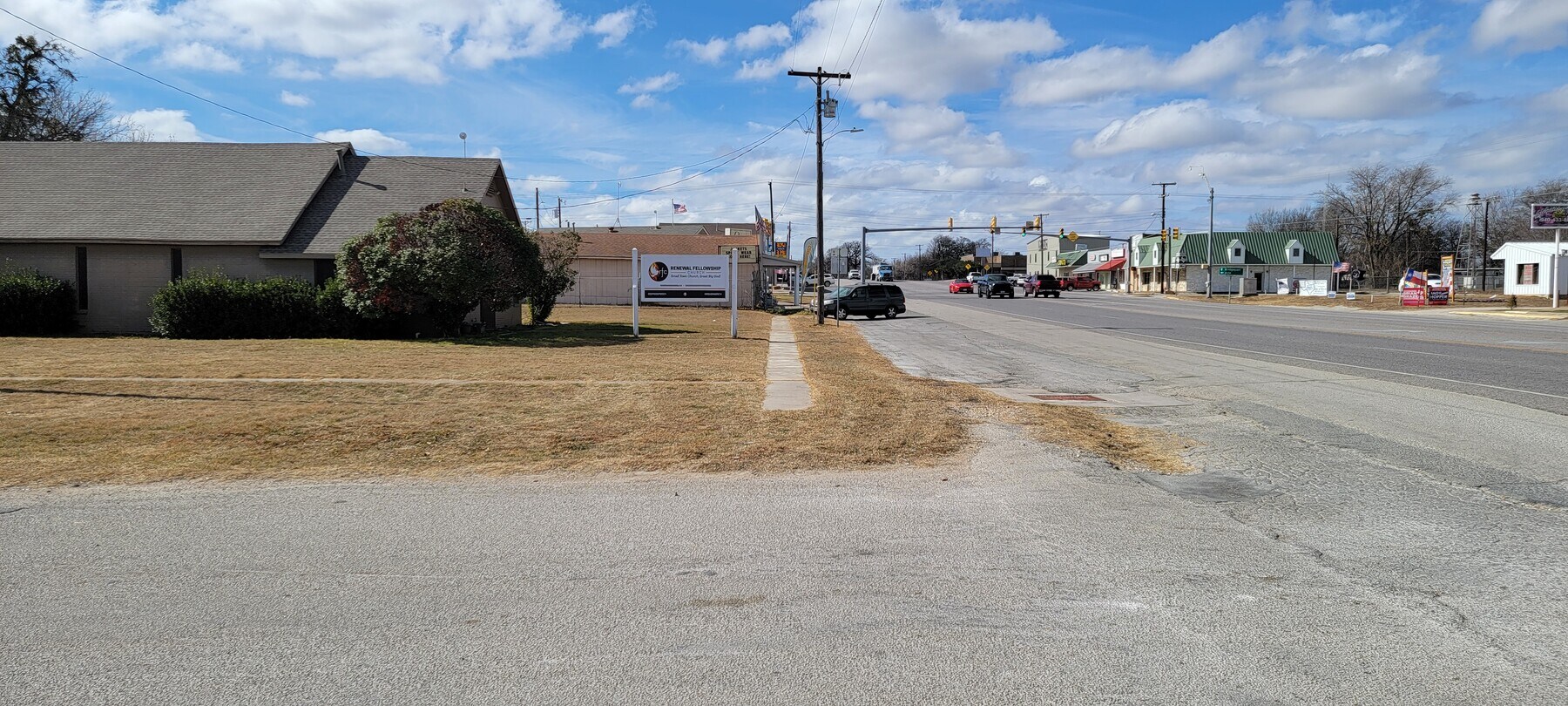 106 S Hovey St, Boyd, TX 76023