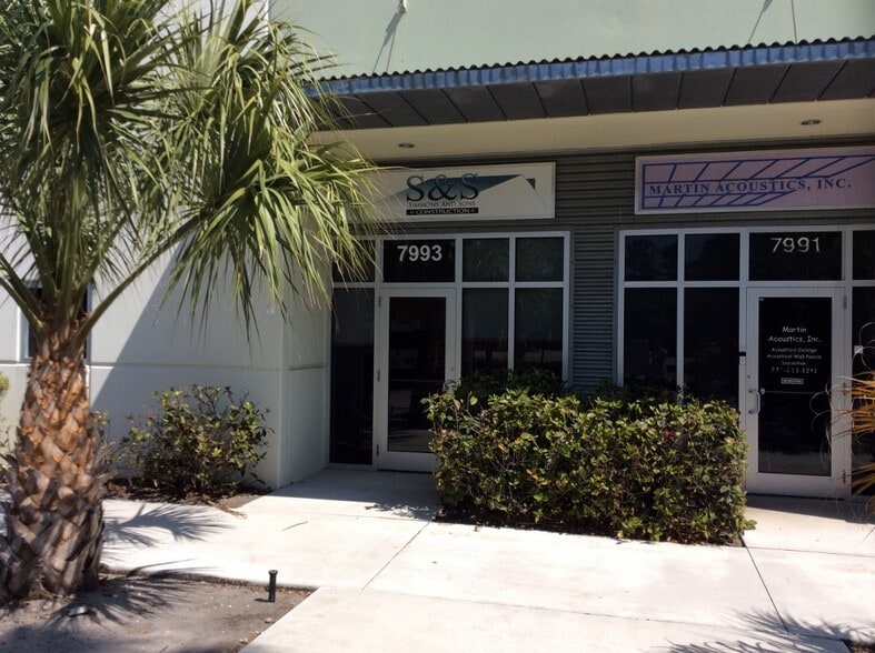 7995 SW Jack James Dr, Stuart, FL for lease - Building Photo - Image 1 of 11