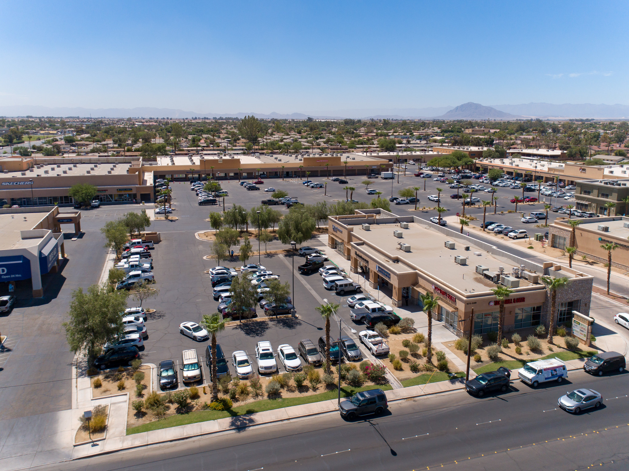 1525 W Main St, El Centro, CA for lease Building Photo- Image 1 of 2