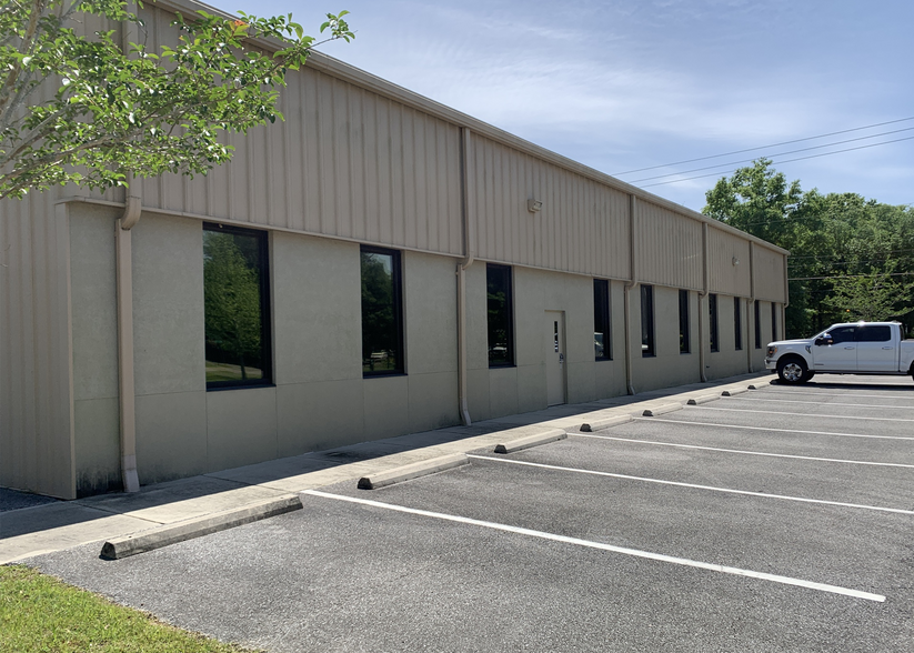 25 E Nine One Half Mile Rd, Pensacola, FL for lease - Building Photo - Image 1 of 10