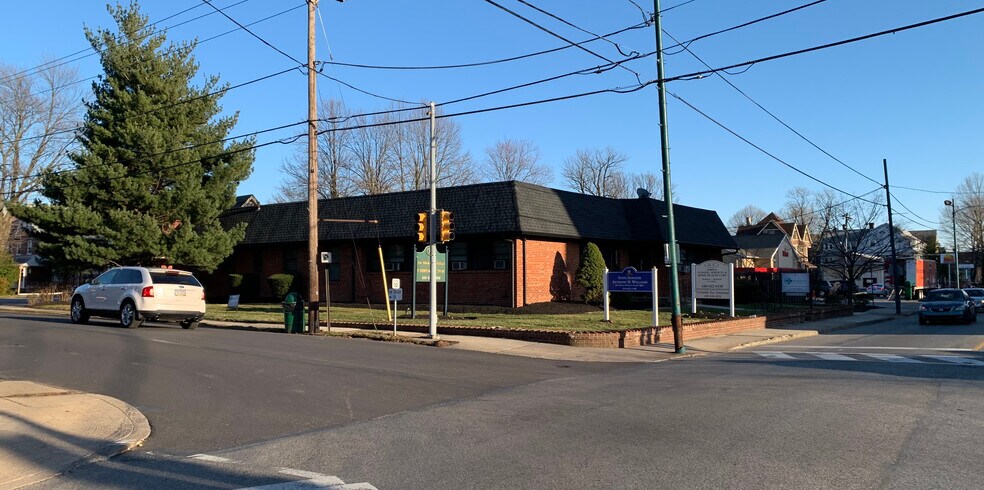 85 N Lansdowne Ave, Lansdowne, PA for sale - Building Photo - Image 1 of 1