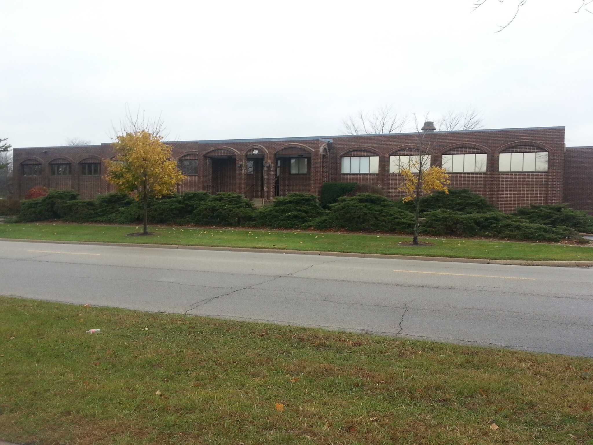 460 Coventry Ln, Crystal Lake, IL for sale Building Photo- Image 1 of 1