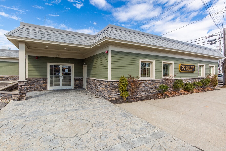 579-595 Benefit St, Pawtucket, RI for sale - Building Photo - Image 1 of 1