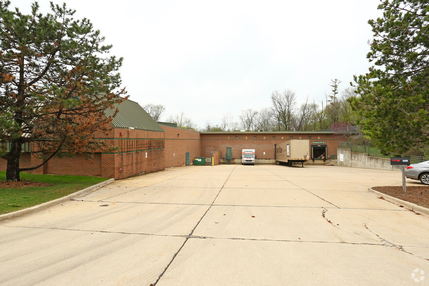 425 E Eisenhower Pky, Ann Arbor, MI for sale - Building Photo - Image 3 of 6