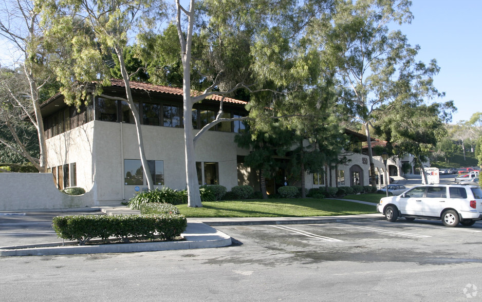 950 Indian Peak Rd, Rolling Hills Estates, CA for lease - Building Photo - Image 2 of 7