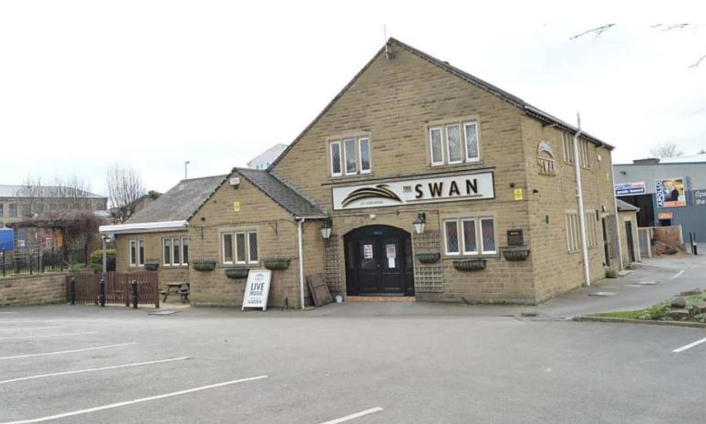 380 Bradford Rd, Liversedge for sale Primary Photo- Image 1 of 1