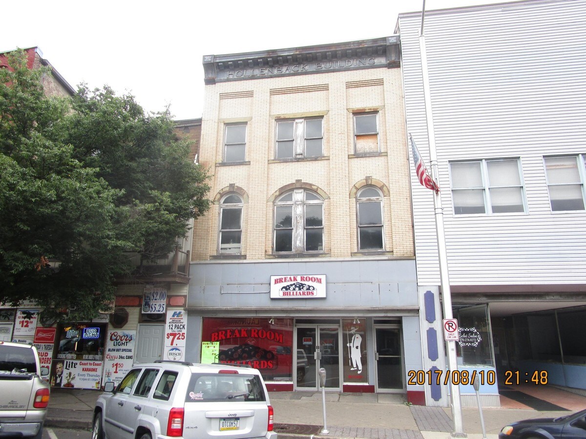 54 E Independence St, Shamokin, PA 17872