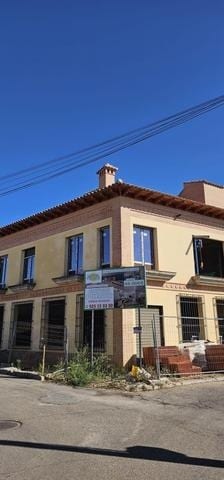 Multifamily in Ugena, Toledo for sale Primary Photo- Image 1 of 2