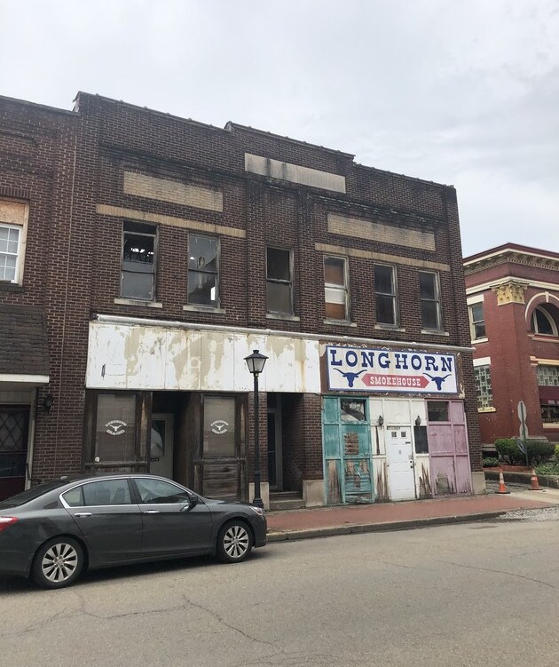 717 Charles St, Wellsburg, WV for sale Primary Photo- Image 1 of 1