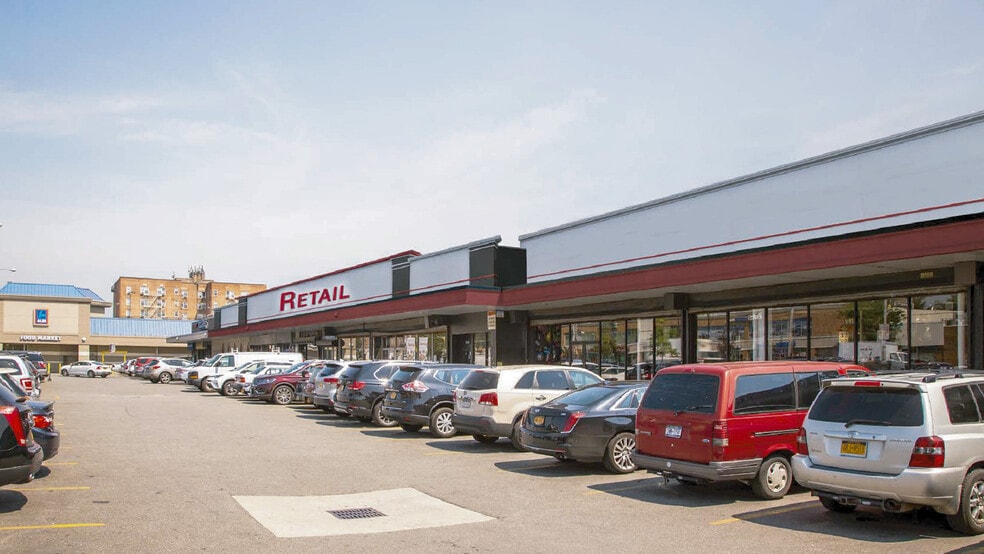 3779-3831 Nostrand Ave, Brooklyn, NY for lease - Building Photo - Image 3 of 5