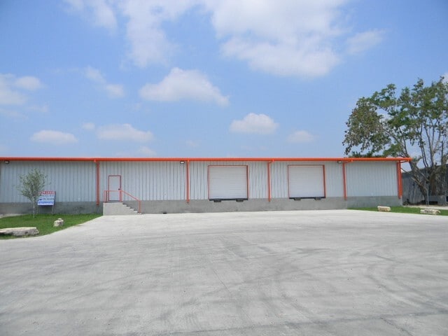 711 E Produce Rd, Hidalgo, TX for lease - Building Photo - Image 1 of 5