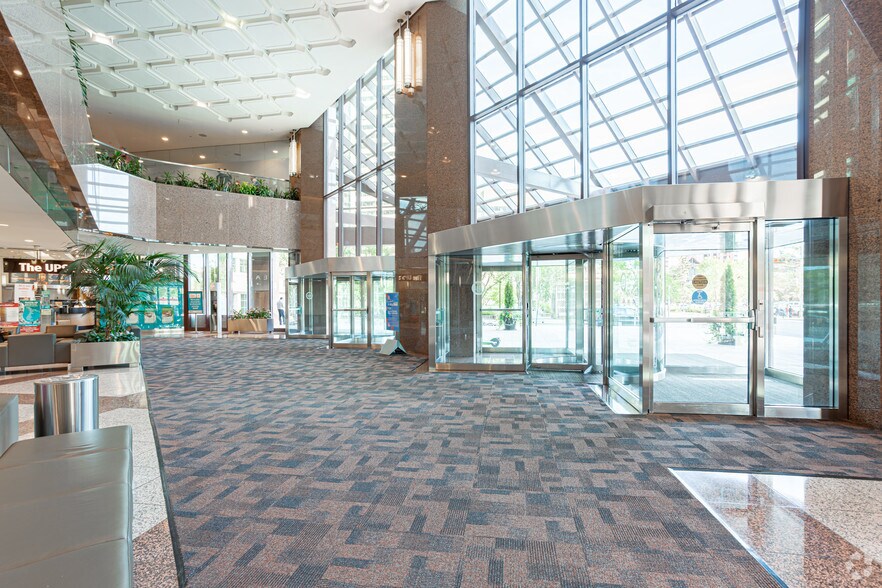 111 5th Ave SW, Calgary, AB for lease - Interior Photo - Image 3 of 38