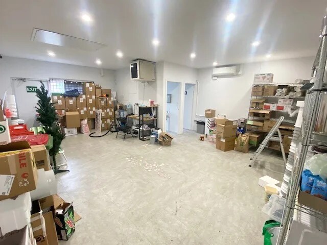 86 Watton St, Werribee for lease Interior Photo- Image 1 of 2