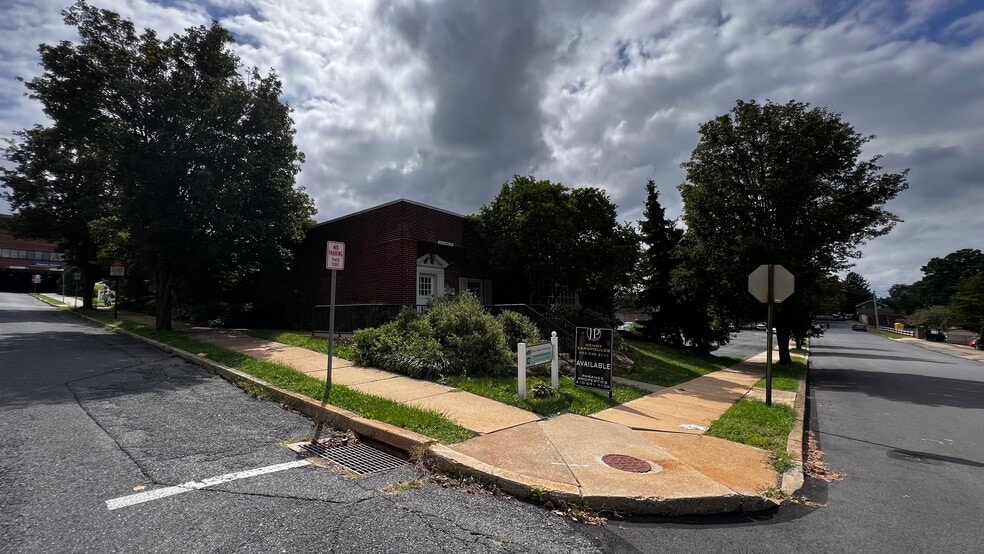 2100 Ferry St, Easton, PA for lease - Building Photo - Image 3 of 57