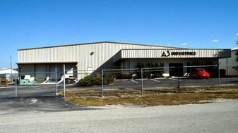 2008 National Guard Dr, Plant City FL - Warehouse