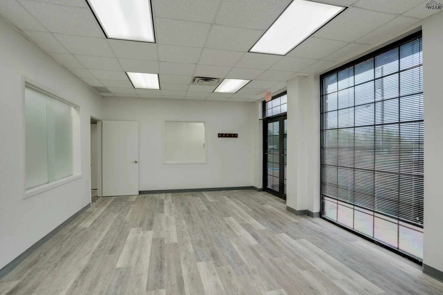 5800 Kell Blvd, Wichita Falls, TX for sale Interior Photo- Image 1 of 25