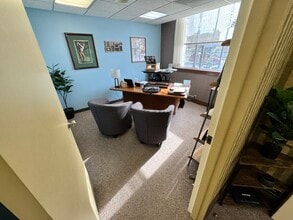 1 Monument Sq, Urbana, OH for lease Interior Photo- Image 2 of 5