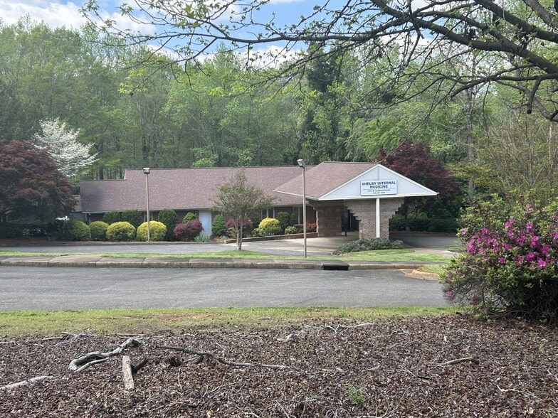 1413 N Lafayette St, Shelby, NC for sale - Building Photo - Image 1 of 10