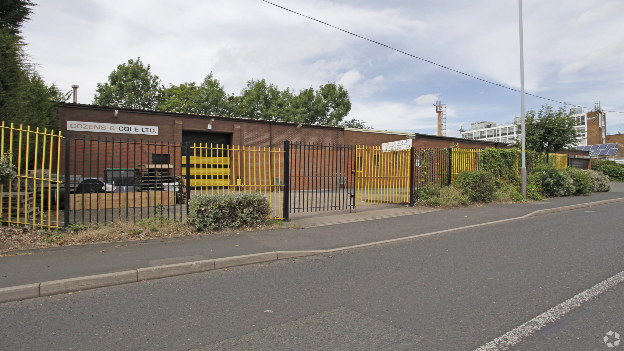 90 Spring Rd, Wolverhampton for sale Primary Photo- Image 1 of 3