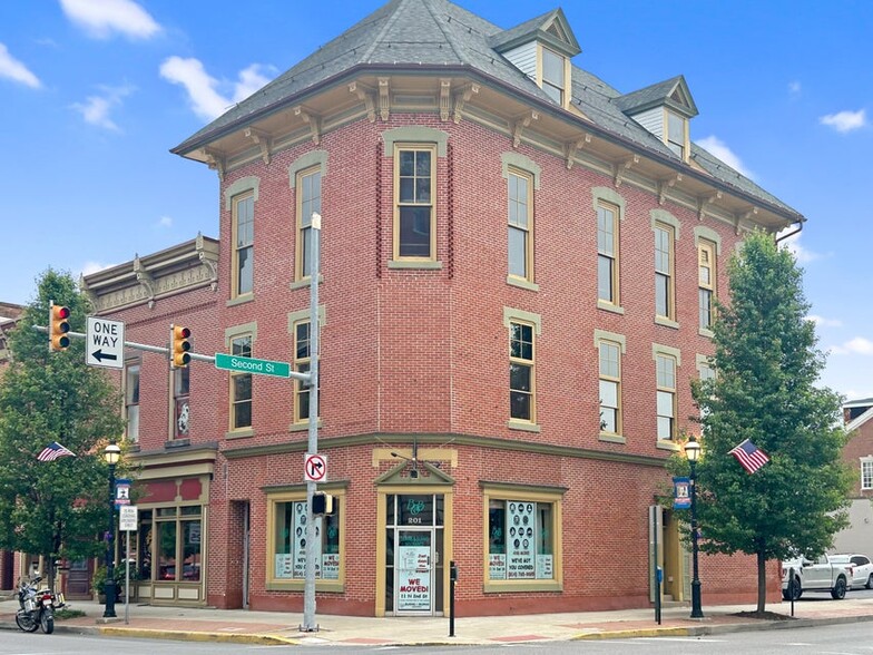 201 E Market St, Clearfield, PA for sale - Building Photo - Image 1 of 1