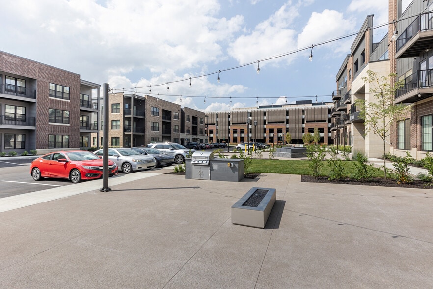 8723 South St, Fishers, IN for lease - Building Photo - Image 1 of 12