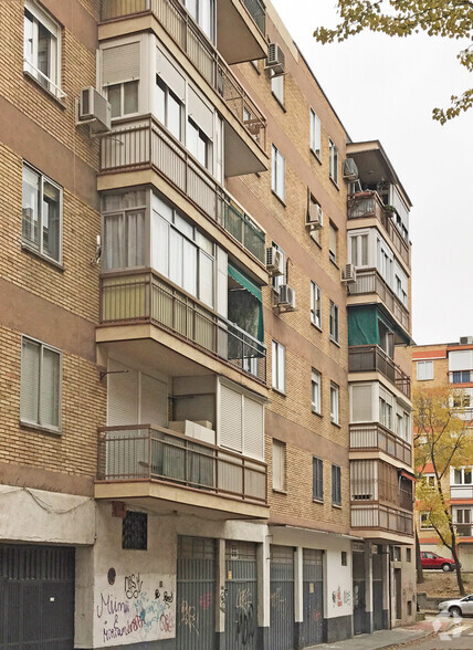 Calle Julia García Boután, 3 posterior, Madrid, Madrid for lease - Building Photo - Image 2 of 2