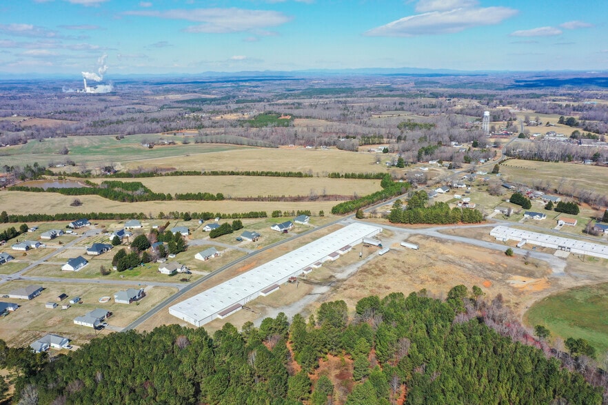 914 Champion Ferry Rd, Gaffney, SC for sale - Building Photo - Image 2 of 20