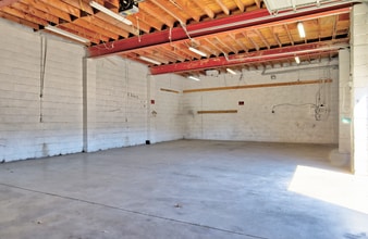 419 E Main St, Mount Sterling, KY for lease Interior Photo- Image 2 of 3
