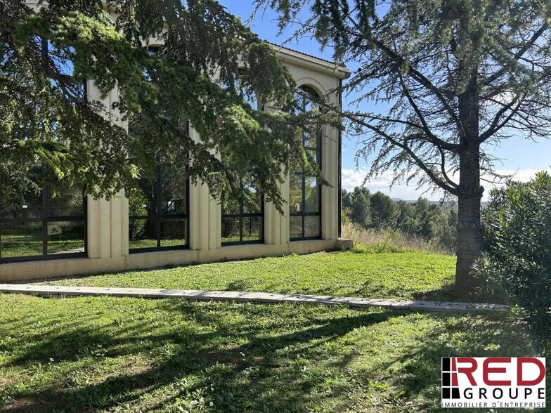 Office in Aix-en-Provence for lease - Building Photo - Image 2 of 5