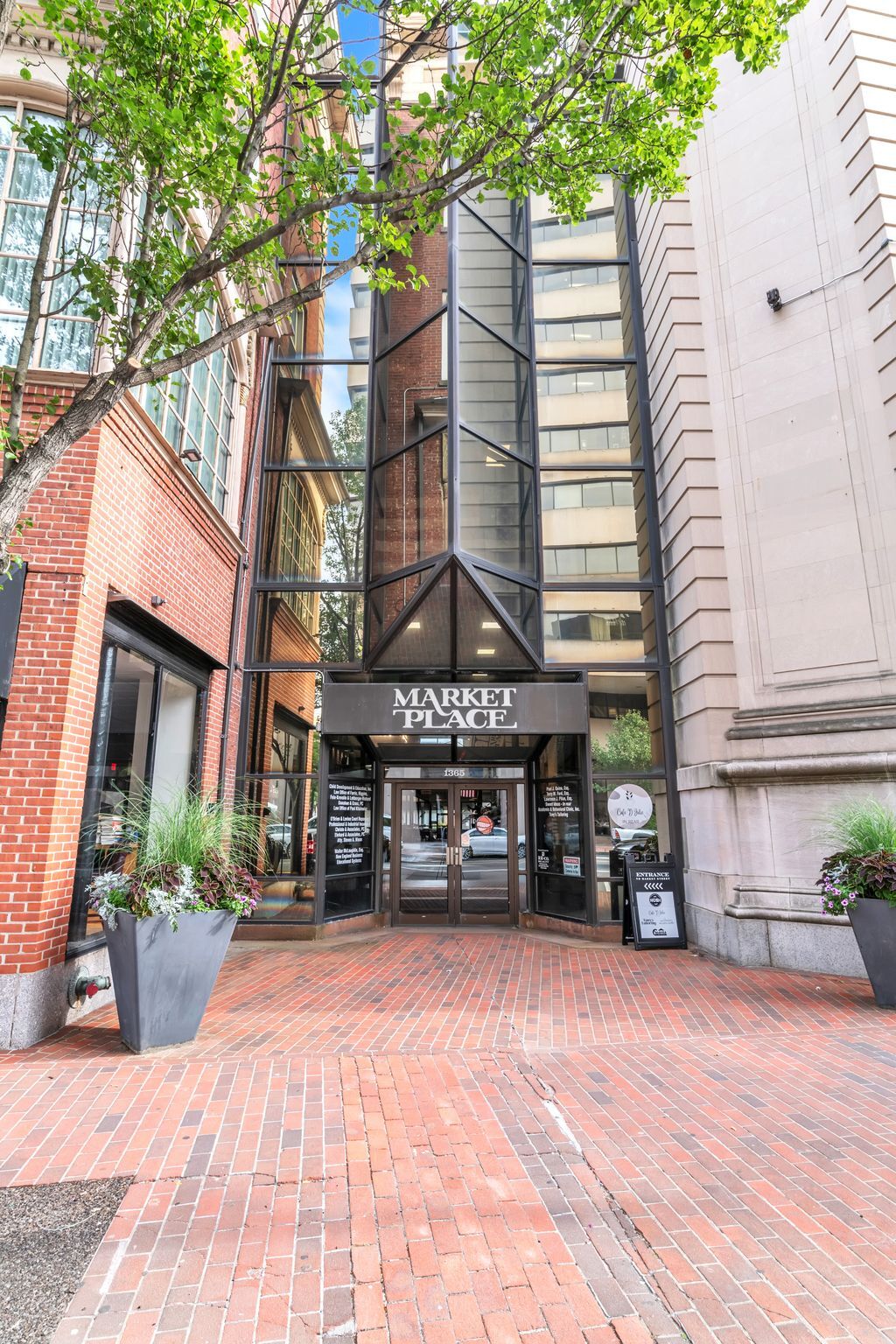 1365 Main St, Springfield, MA for lease Building Photo- Image 1 of 34