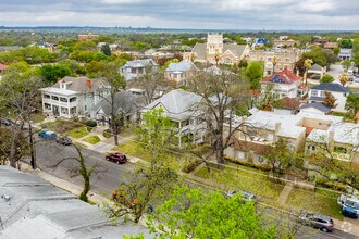 225 W Craig Pl, San Antonio, TX - AERIAL map view