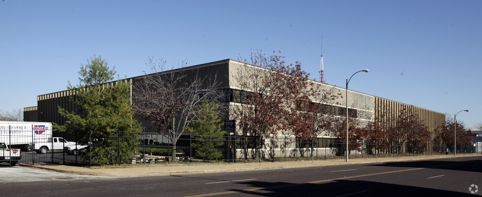 800 N 17th St, Saint Louis, MO for sale - Primary Photo - Image 1 of 9