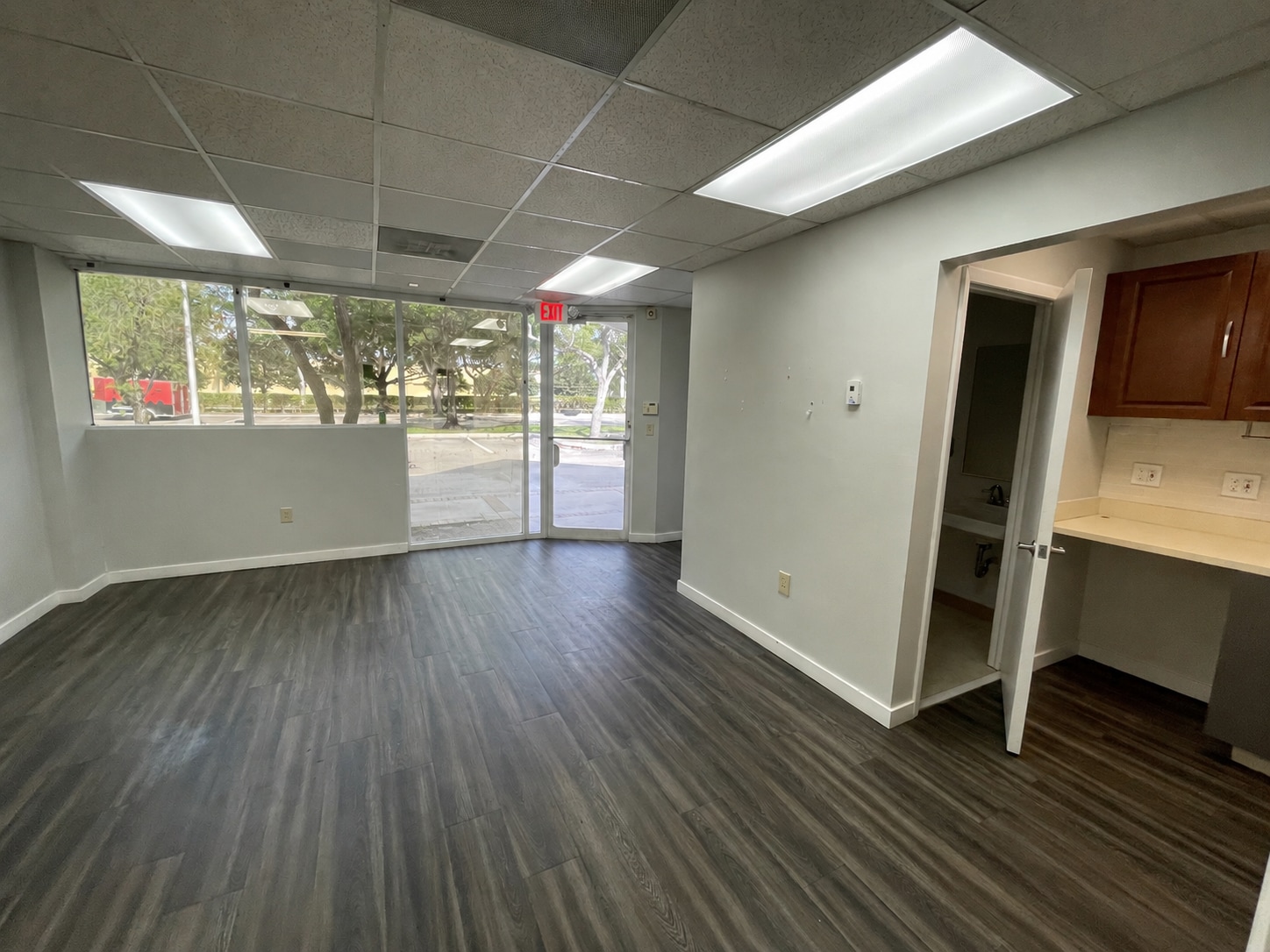 7800 Peters Rd, Plantation, FL for lease Interior Photo- Image 1 of 3