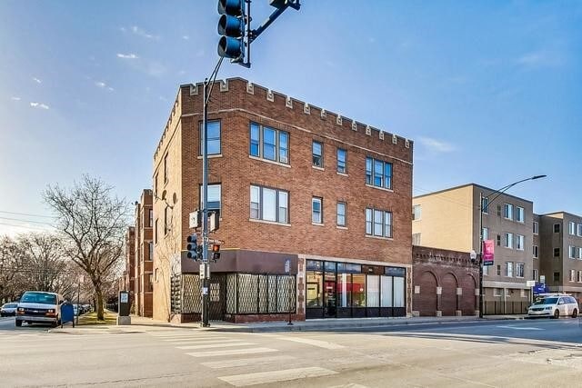 6600-6602 N Clark St, Chicago, IL for sale - Building Photo - Image 2 of 17