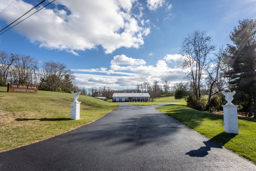 8 Rainbow Ln, Waynesboro, VA for sale - Building Photo - Image 3 of 74