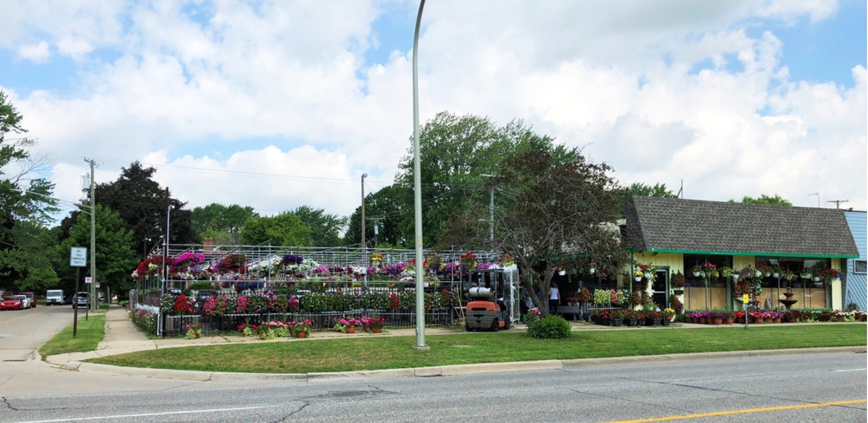 21807 Greater Mack Ave, Saint Clair Shores, MI 48080