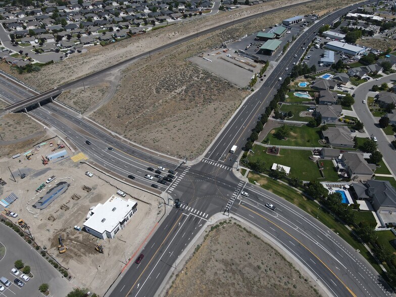 8840 Clearwater ave, Kennewick, WA for lease - Building Photo - Image 2 of 6