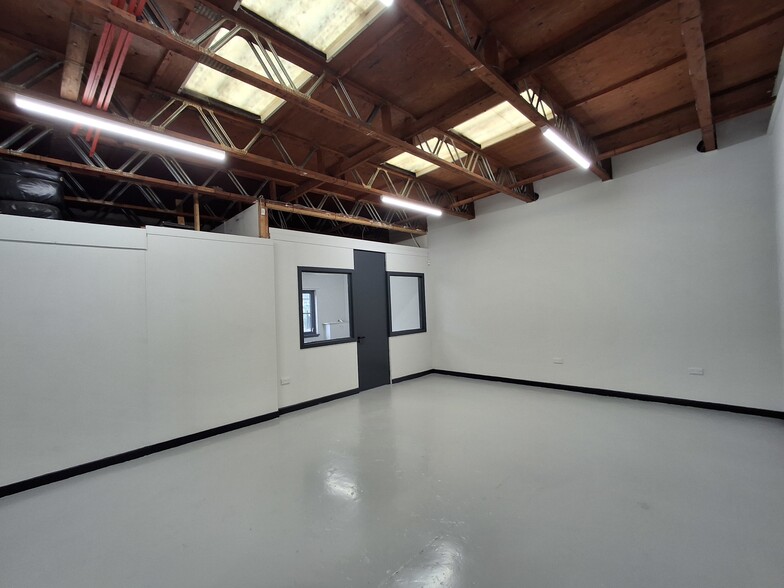 6-8 Waverley St, Bathgate for lease - Building Photo - Image 2 of 4