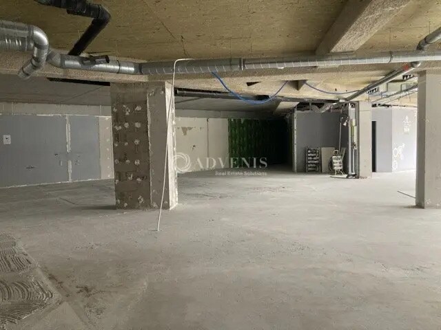 Retail in Nancy for lease - Interior Photo - Image 3 of 8