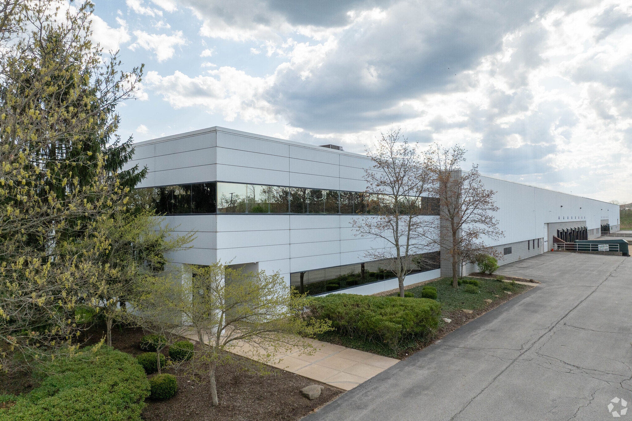 30725 Solon Industrial Pky, Solon, OH for lease Building Photo- Image 1 of 7