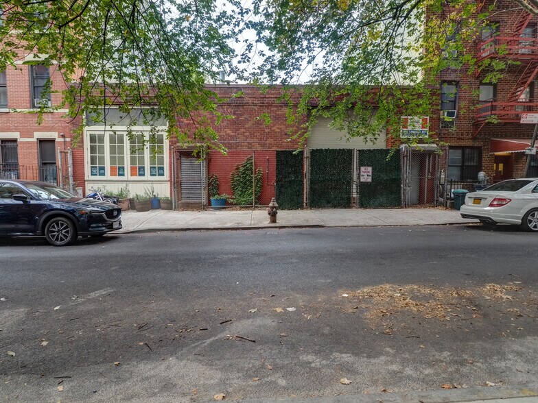 101-103 Luquer St, Brooklyn, NY for sale - Building Photo - Image 2 of 6
